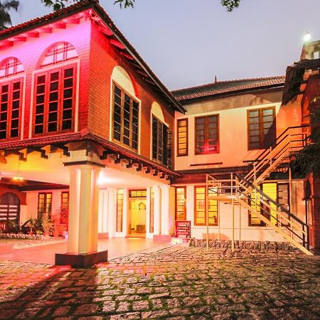 The Royal Heritage Hotel And Ayurvedic Center Thiruvananthapuram Esterno foto