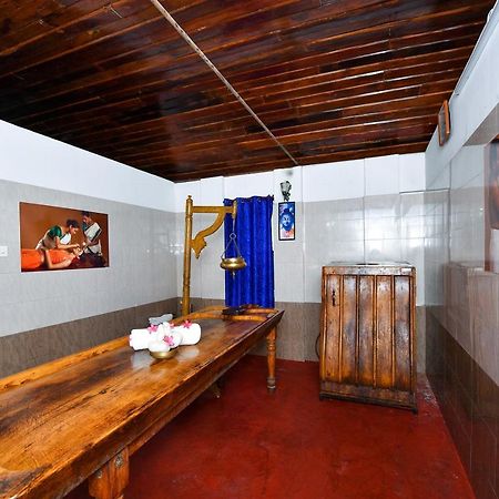 The Royal Heritage Hotel And Ayurvedic Center Thiruvananthapuram Esterno foto