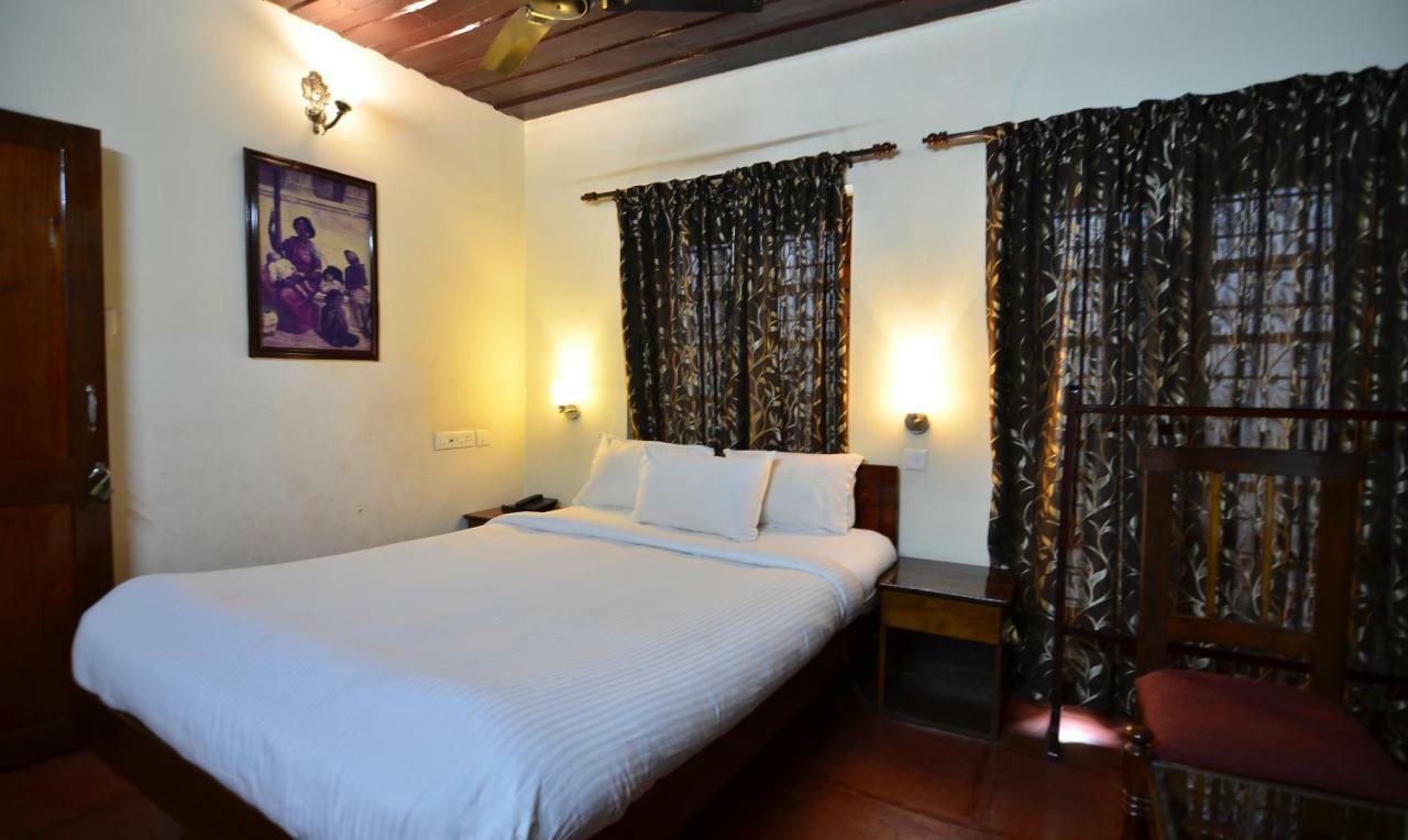 The Royal Heritage Hotel And Ayurvedic Center Thiruvananthapuram Esterno foto
