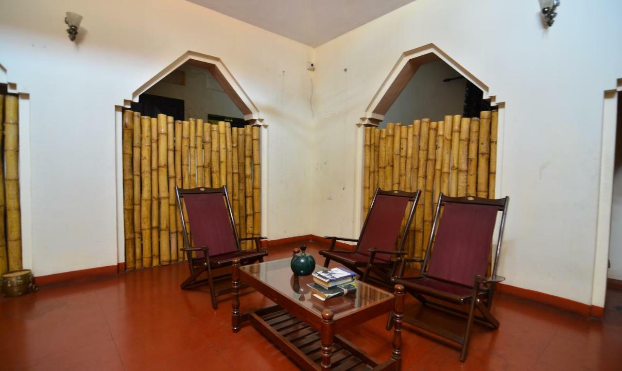 The Royal Heritage Hotel And Ayurvedic Center Thiruvananthapuram Esterno foto