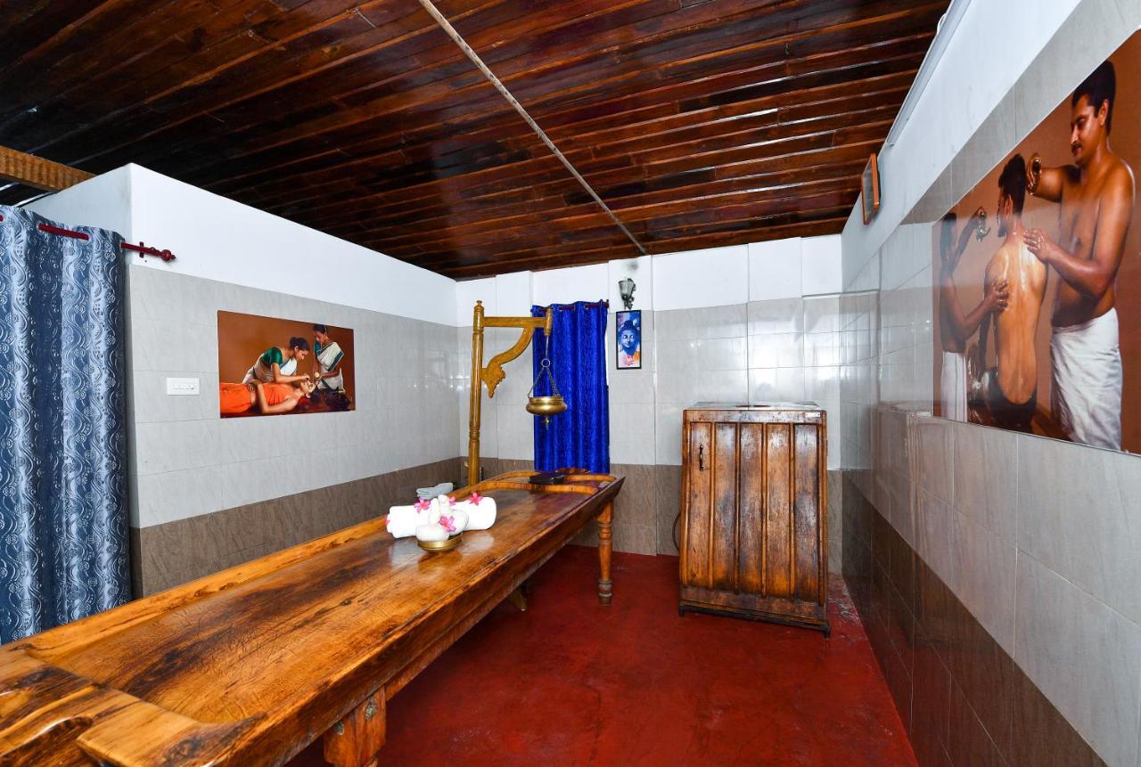 The Royal Heritage Hotel And Ayurvedic Center Thiruvananthapuram Esterno foto