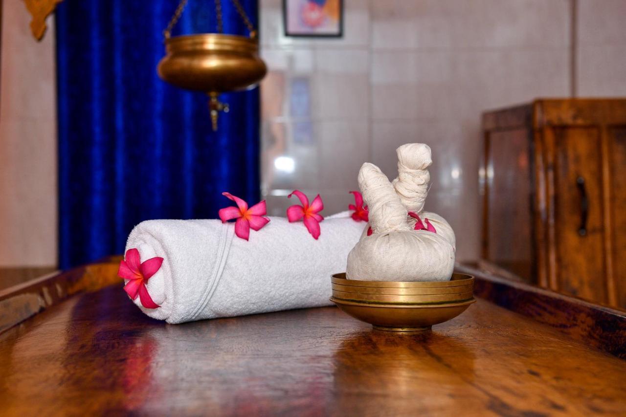 The Royal Heritage Hotel And Ayurvedic Center Thiruvananthapuram Esterno foto
